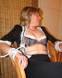 Agony nippels mature