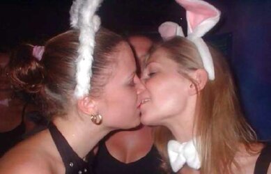 Damsels smooches