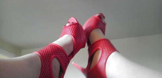 MASSIVE CRIMSON PLUMPER SUNDRESS UP