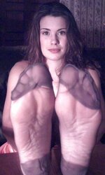 SOLES FEET BENDS TOES