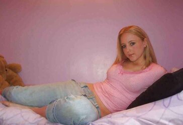 Teenage Beotches # 43 (Fledgling Set) by DarKKo