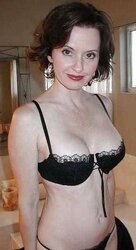 Housewife Bitches