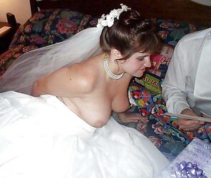 Mogli troie dal primo giorno - bride