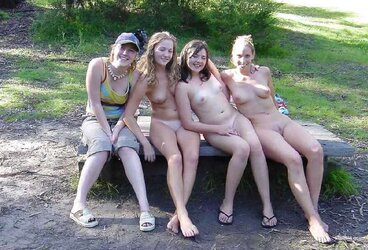 Bare Nymph Groups 22 - Ladies Showcasing in Groups