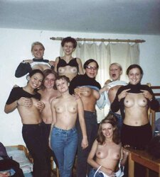 Bare Nymph Groups 22 - Ladies Showcasing in Groups