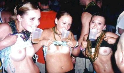 Bare Nymph Groups 22 - Ladies Showcasing in Groups