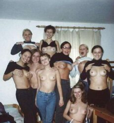 Bare Nymph Groups 22 - Ladies Showcasing in Groups