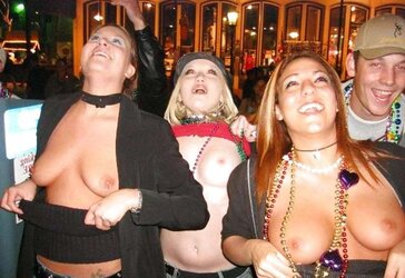 Bare Nymph Groups 22 - Ladies Showcasing in Groups
