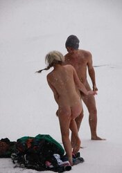 Nackt auf Eis