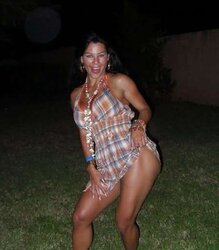 Debaixo da saia ten - Under the miniskirt