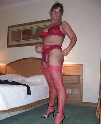 Super-Sexy mature chicks 125( in underwear)