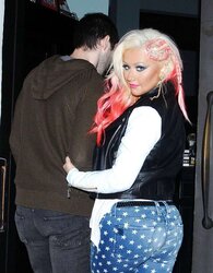 Christina Aguilera Displays Off Her Ample Gigantic Arse