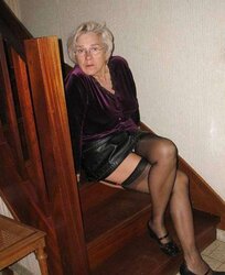 Mature Bombshell - Annick