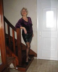 Mature Bombshell - Annick