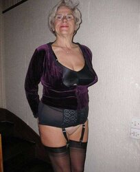Mature Bombshell - Annick