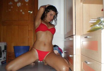 Magnificent amateurs gals