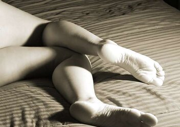 The Housewife Naturist