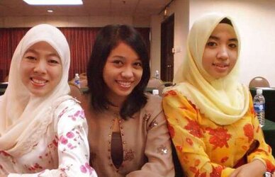 Hijab Asian Indo Femmes