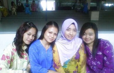 Hijab Asian Indo Femmes