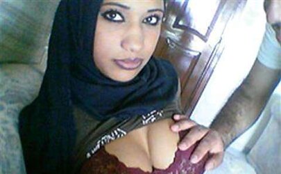 Hijab Asian Indo Femmes