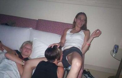 Crazy teenager girlfriends testing their bods