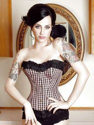 MoRe inked dame hotness! - BD