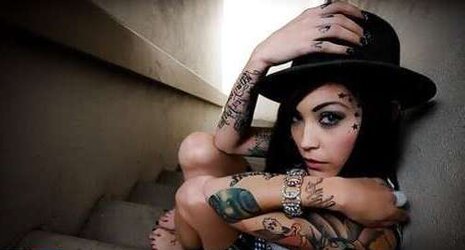 MoRe inked dame hotness! - BD