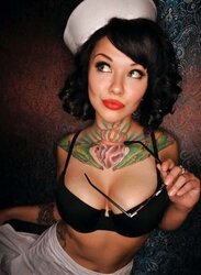 MoRe inked dame hotness! - BD