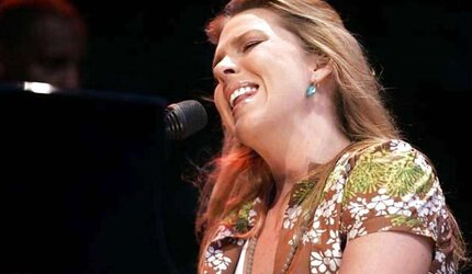 Jack Off To ... Diana Krall (Jazz Singer)