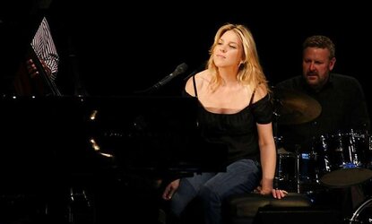 Jack Off To ... Diana Krall (Jazz Singer)