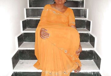 My Delicious Aunty at Home