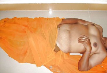 My Delicious Aunty at Home