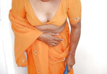 My Delicious Aunty at Home