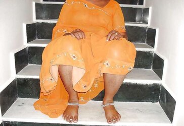 My Delicious Aunty at Home
