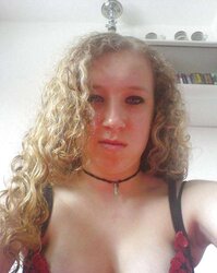 SUPER-HOT DOLL MAGALIE