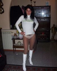 Fresh fledgling eastern duo in tights