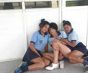 Mingle Colegialas Calientes