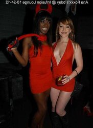Jennifer White TwiTTer Picture'z