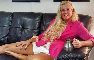 Mature Gams Samantha Ray