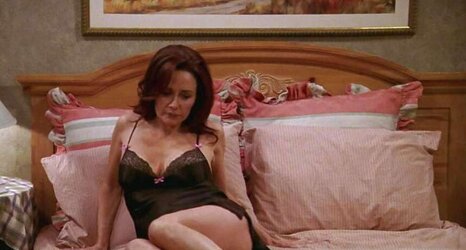 Patricia Heaton Glamour, Naked, Caps