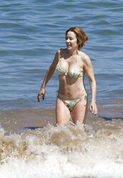 Patricia Heaton Glamour, Naked, Caps