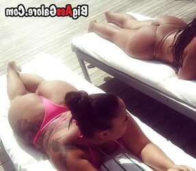 #Sexy #BubbleButts #BigAssGalore