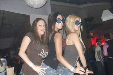 Boobies female + Pals