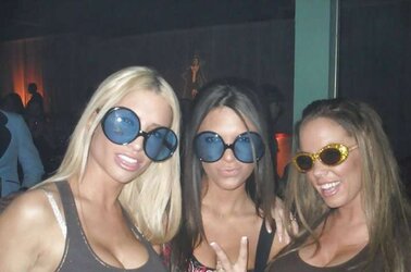 Boobies female + Pals
