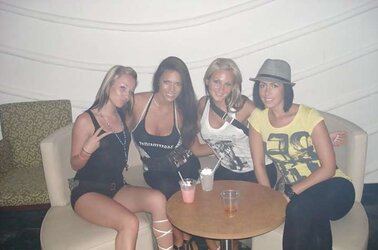 Boobies female + Pals