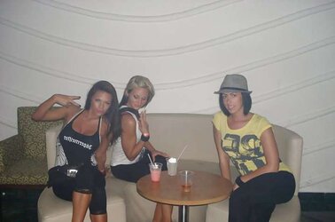 Boobies female + Pals
