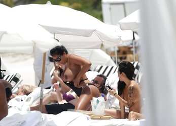 Arab hook-up bomb in the beach