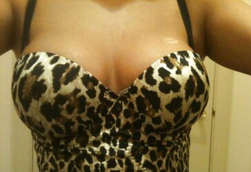 Ample melon teenager
