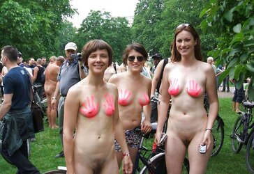 World nude bike rail!! x