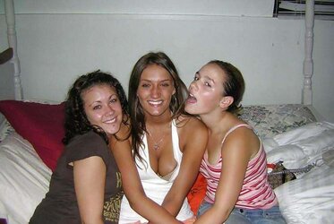 Voyeur Pictures Upskirts Downblouse spy and more